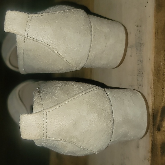 Universal Thread Faux Suede Stacked Heel Lenora - Picture 4 of 6